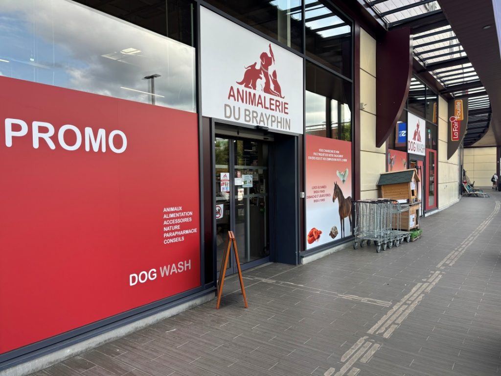 Devanture du magasin Animalerie du Brayphin-Rambouillet